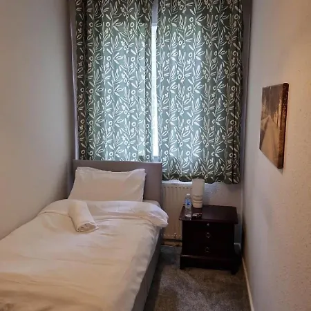 Two Bedrooms Apartment- Bec Chambers Ls