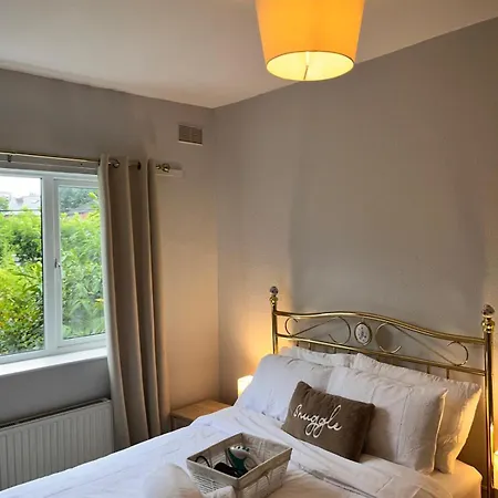 Two Bedrooms Apartment- Bec Chambers Ls Lägenhet *