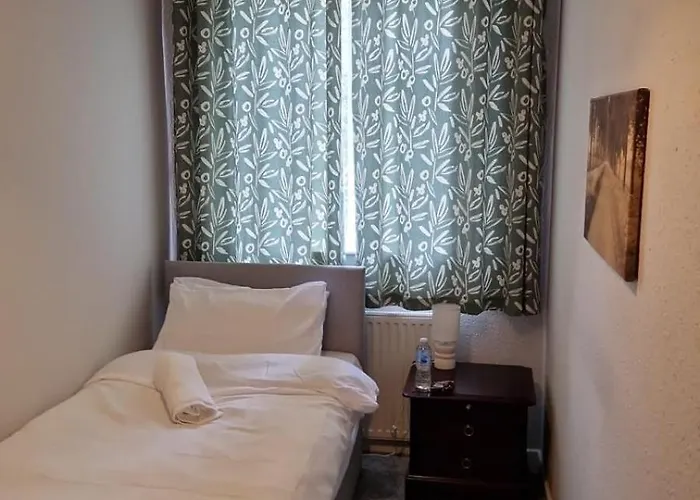 Two Bedrooms Apartment- Bec Chambers Ls